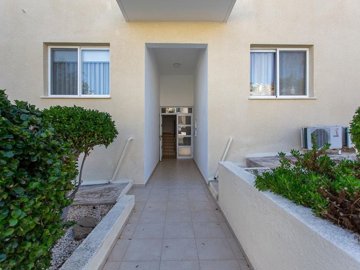 Apartment For Sale  in  Peyia