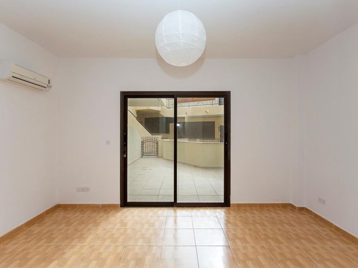 Image No.8-2 Bed Townhouse for sale