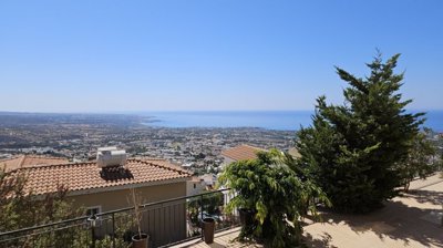 Detached Villa For Sale  in  Peyia