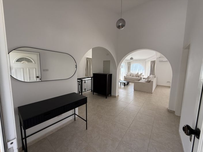 Image No.8-6 Bed Villa for sale