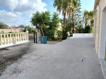 Detached Villa For Sale  in  Tremithousa