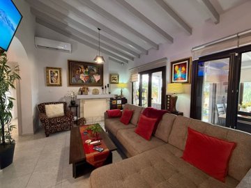 Detached Villa For Sale  in  Acheleia