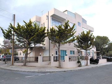 Apartment For Sale  in  Paphos