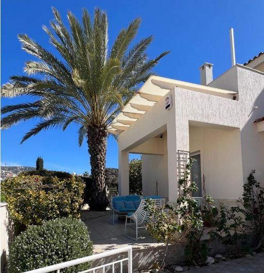 Image No.2-Villa de 2 chambres à vendre à Peyia