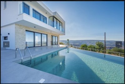 Detached Villa For Sale  in  Acheleia