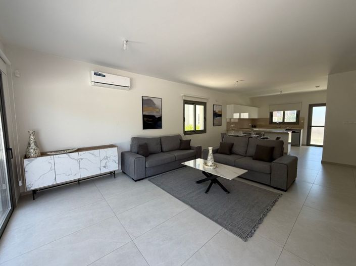 Image No.3-3 Bed Villa for sale