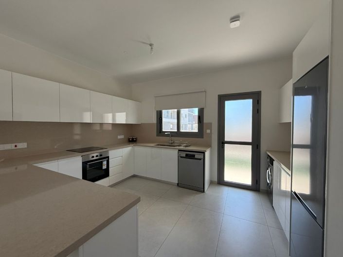 Image No.9-3 Bed Villa for sale