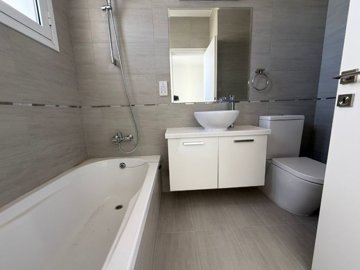 Detached Villa For Sale  in  Chlorakas