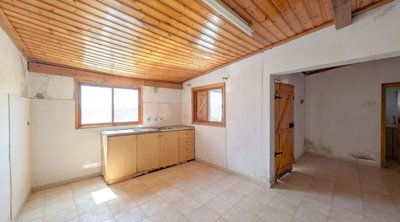 Detached Villa For Sale  in  Salamiou