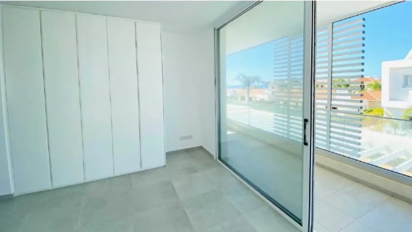 Image No.4-Villa for sale