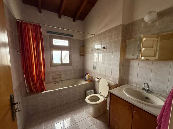 Image No.9-2 Bed Villa for sale