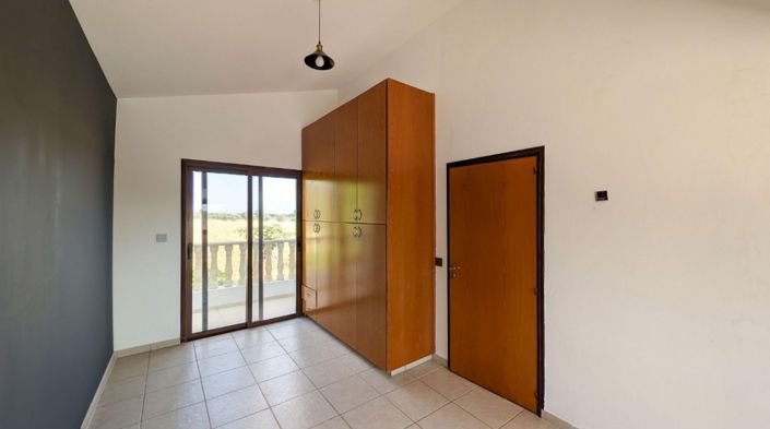 Image No.10-3 Bed Villa for sale