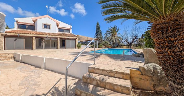Image No.2-3 Bed Villa for sale