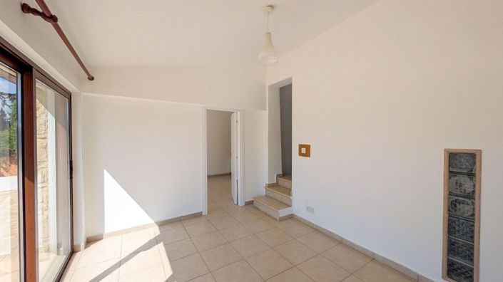 Image No.5-3 Bed Villa for sale