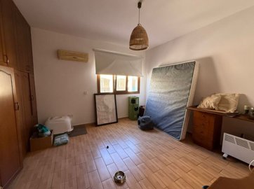 Detached Villa For Sale  in  Geroskipou