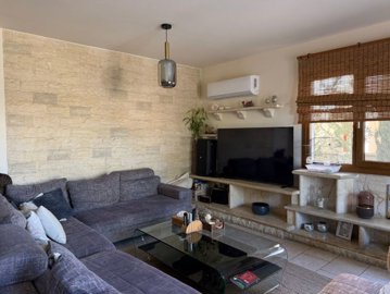 Detached Villa For Sale  in  Geroskipou