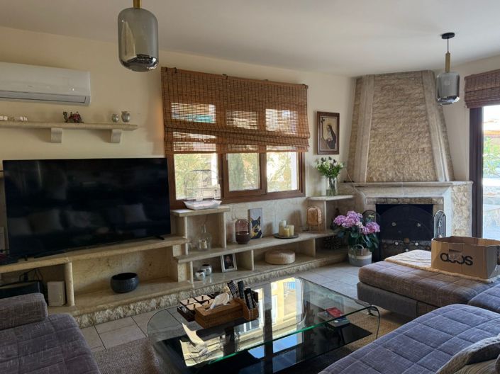 Image No.3-5 Bed Villa for sale