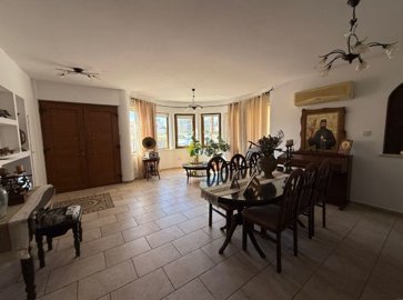 Detached Villa For Sale  in  Geroskipou