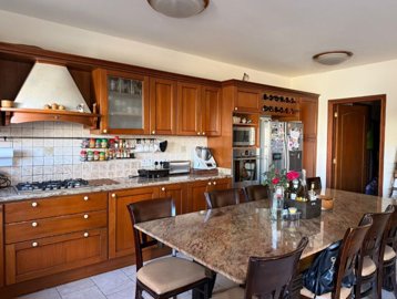 Detached Villa For Sale  in  Geroskipou