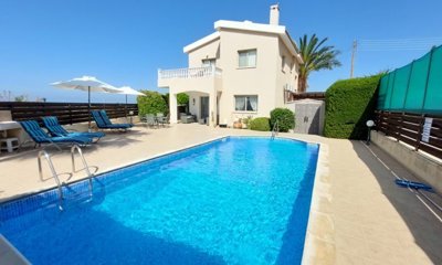 Detached Villa For Sale  in  Peyia