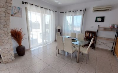 Detached Villa For Sale  in  Peyia