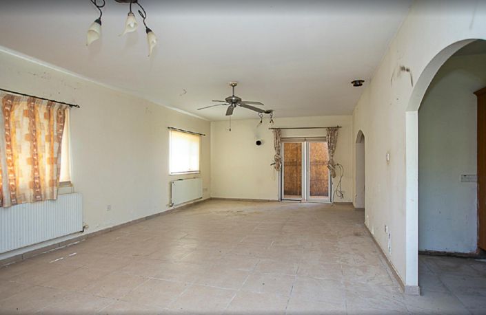 Image No.3-4 Bed Villa for sale
