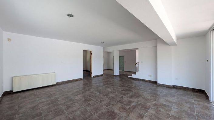 Image No.7-3 Bed Villa for sale