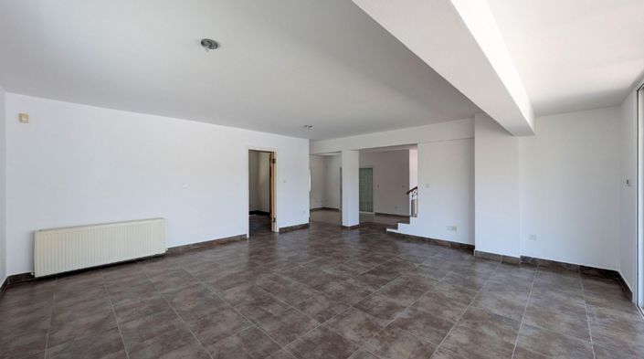 Image No.5-3 Bed Villa for sale
