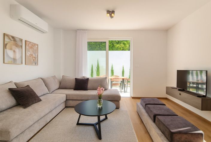 Image No.2-3 Bed Villa for sale