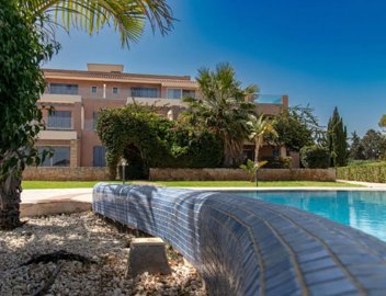 Townhouse For Sale  in  Polis