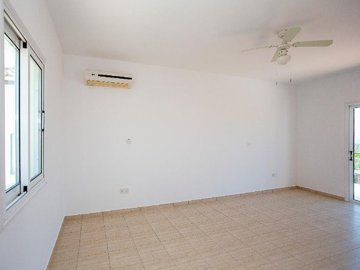 Detached Villa For Sale  in  Peyia