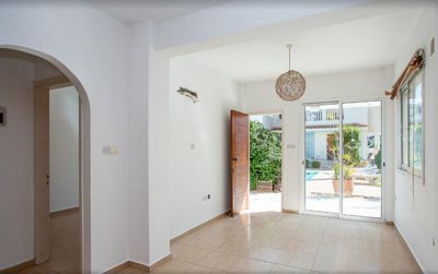 Apartment For Sale  in  Kato Paphos - Universal