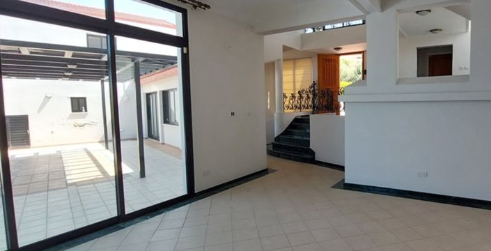 Image No.6-5 Bed Villa for sale