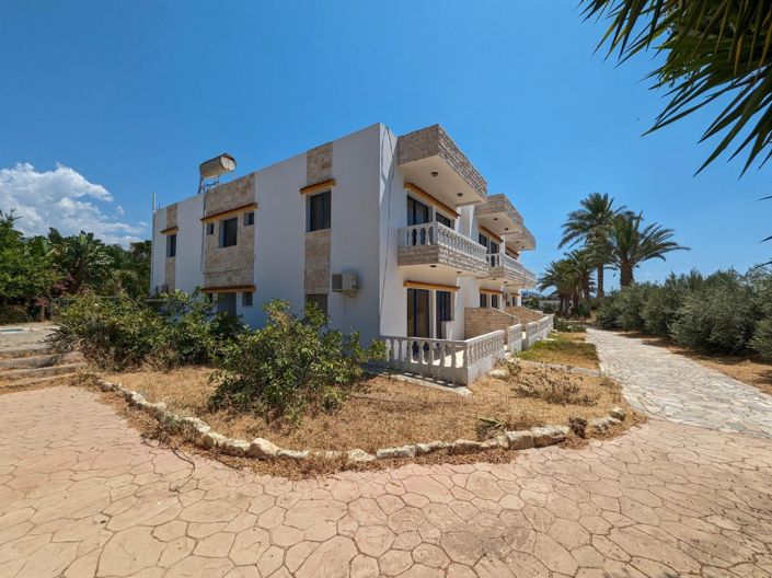 Image No.7-20 Bed Property for sale