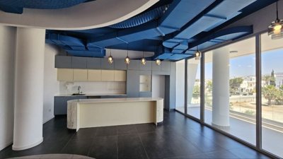 Office  For Sale  in  Anavargos