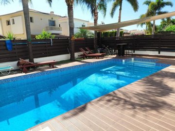 Detached Villa For Sale  in  Mandria