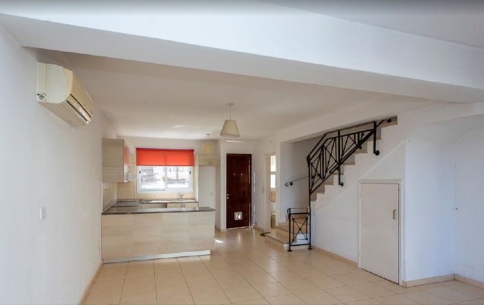 Image No.2-2 Bed Townhouse for sale