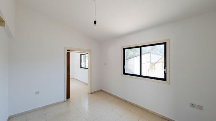 Image No.10-4 Bed Villa for sale