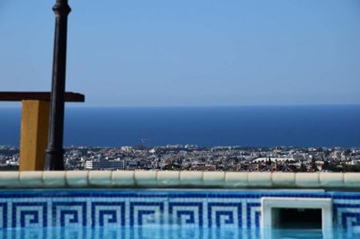 Ground Floor Apartment  For Sale  in  Mesa Chorio