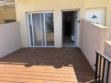 Ground Floor Apartment  For Sale  in  Mesa Chorio