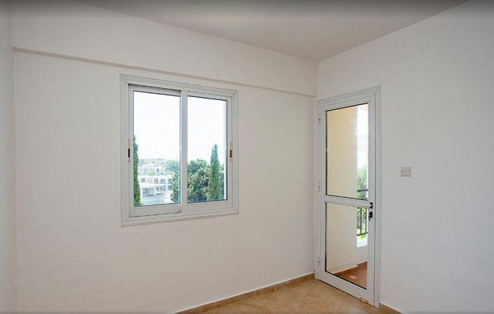 Image No.9-2 Bed Townhouse for sale