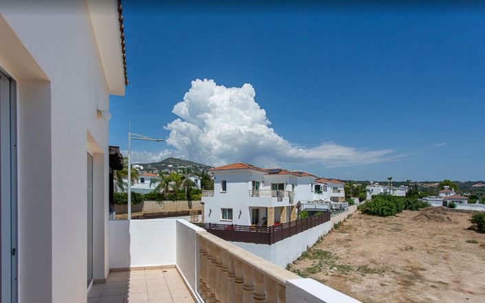 Image No.10-1 Bed Apartment for sale