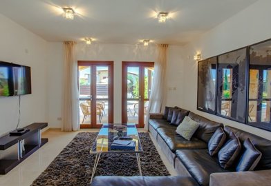 Detached Villa For Sale  in  Acheleia