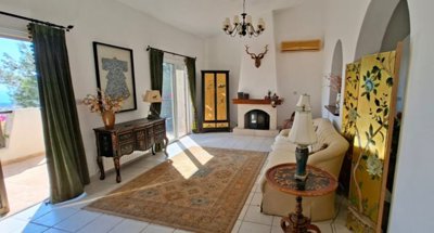 Detached Villa For Sale  in  Acheleia