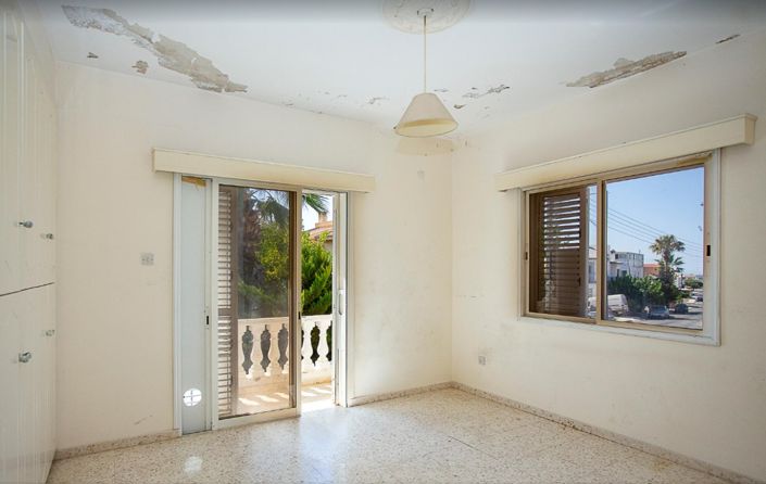 Image No.10-3 Bed Villa for sale