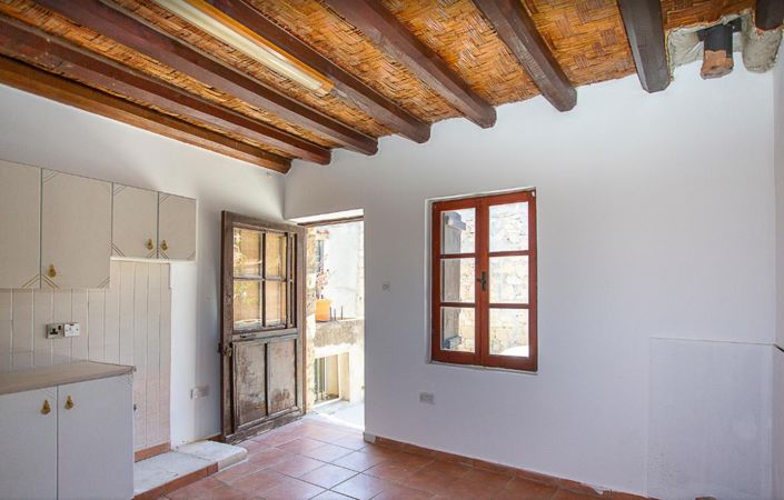 Image No.6-2 Bed Villa for sale