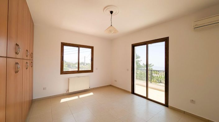 Image No.10-4 Bed Villa for sale