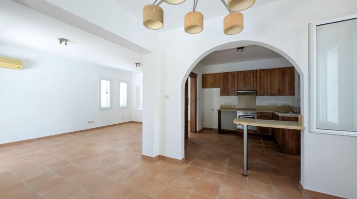 Image No.3-Villa de 3 chambres à vendre à Peyia