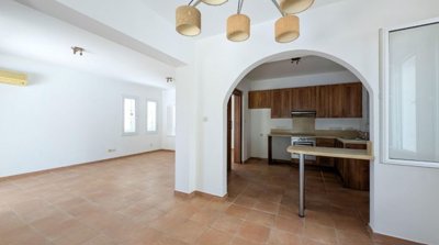 Detached Villa For Sale  in  Peyia