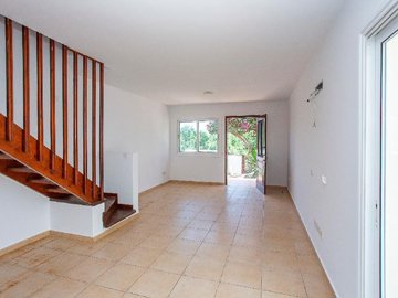 Townhouse For Sale  in  Chlorakas